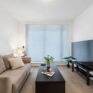 Chic & Modern Retreat The Heart Of Dt Vancouver