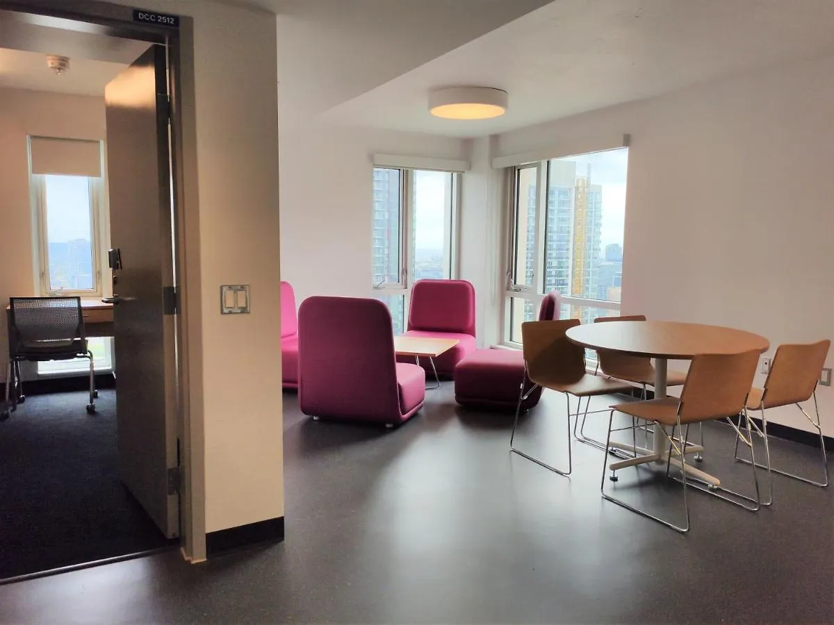 Apartment Toronto Metropolitan University-Daphne Cockwell Complex Residence Canada